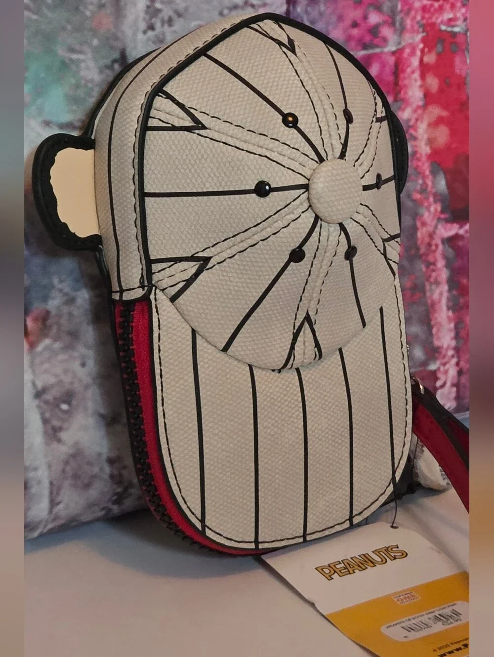 Peanuts Snoopy Cream & Black Wristlet Pouch with Red Trim NWT